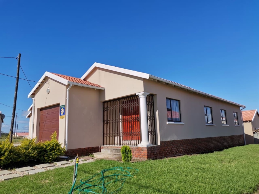 3 Bedroom Property for Sale in Cove Rock Eastern Cape